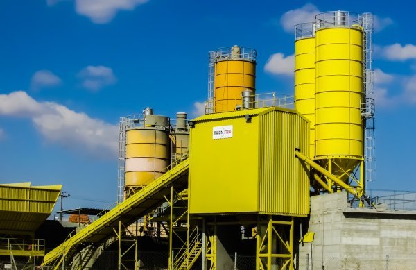 Valmisbetonitehtaan betonityönjohtaja